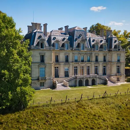 Les Ecuries Du Chateau