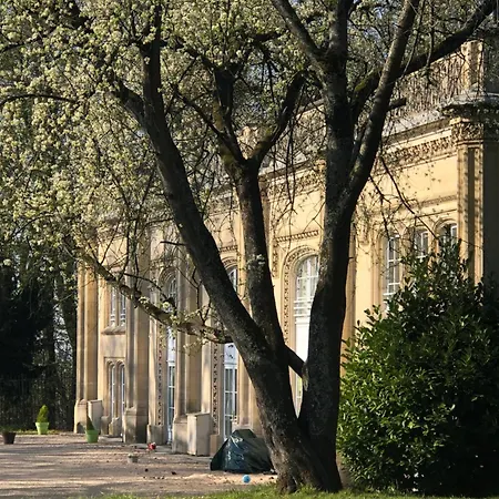 Les écuries Du Château Hébergement de vacances *